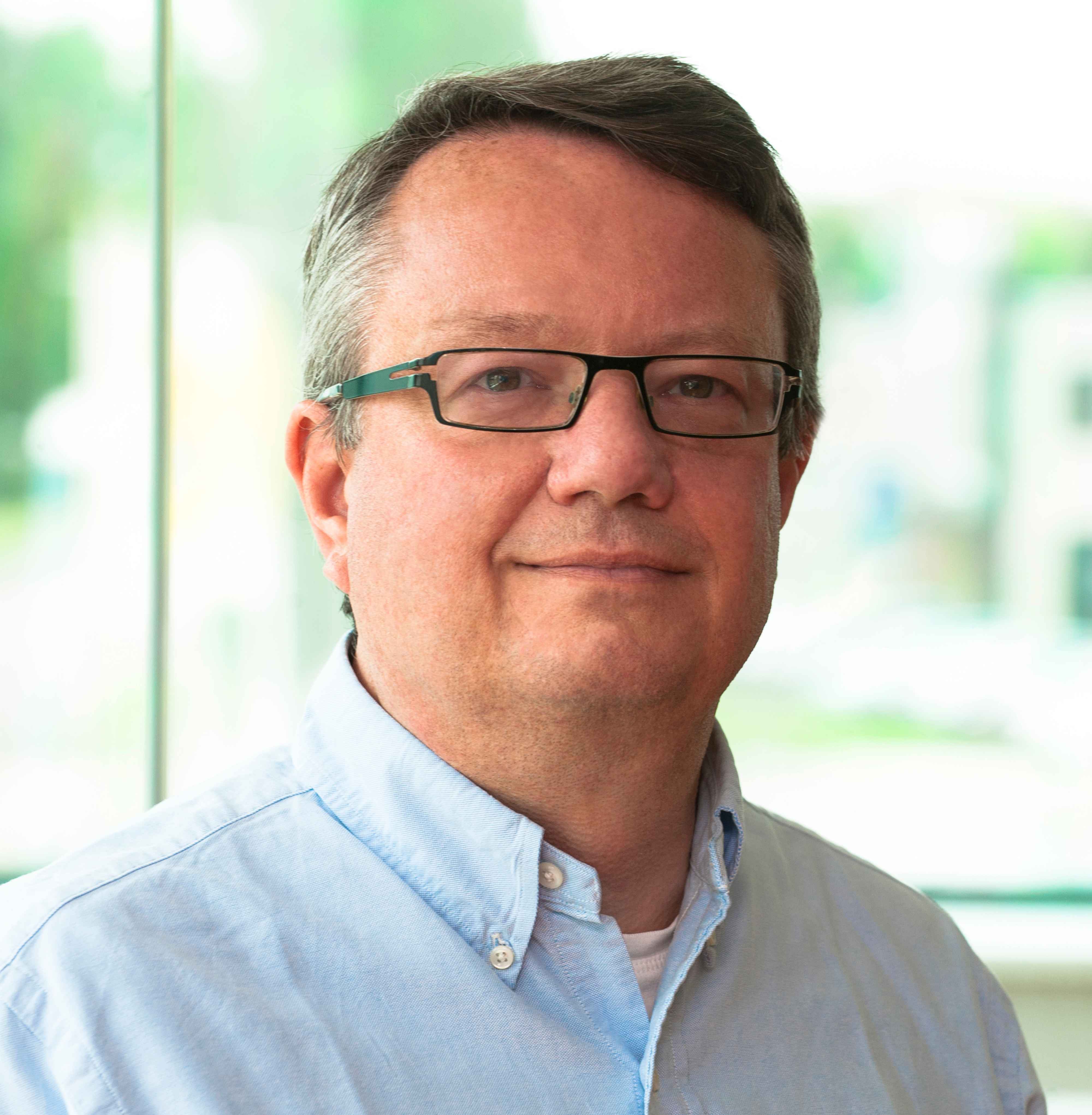 Dr Alan Campbell 